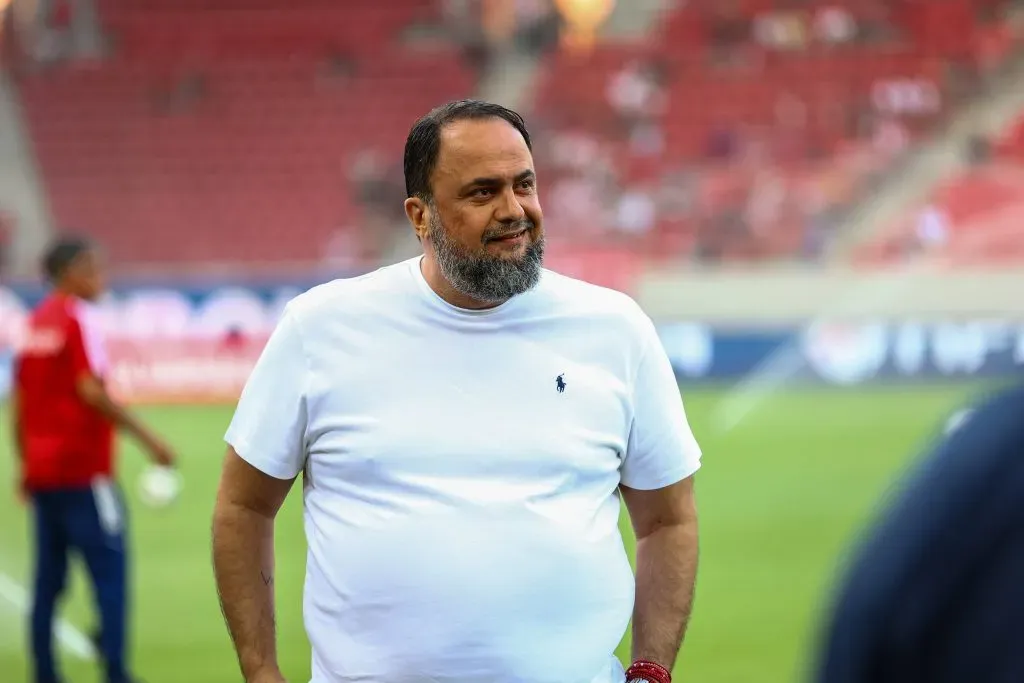 El empresario que quiere a Santiago Giménez en la Premier League (Imago)