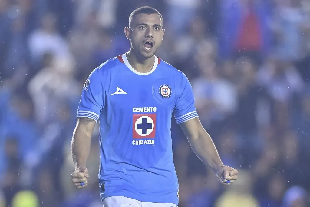 La noticia que acerca a Giakoumakis al campeonato de goleo (Imago 7)