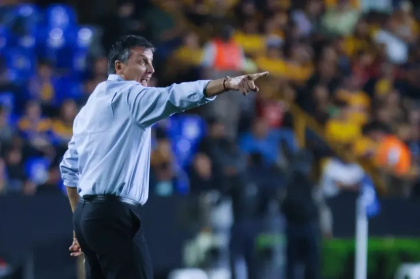 Siboldi no se guardó nada ante Borja (IMAGO7).