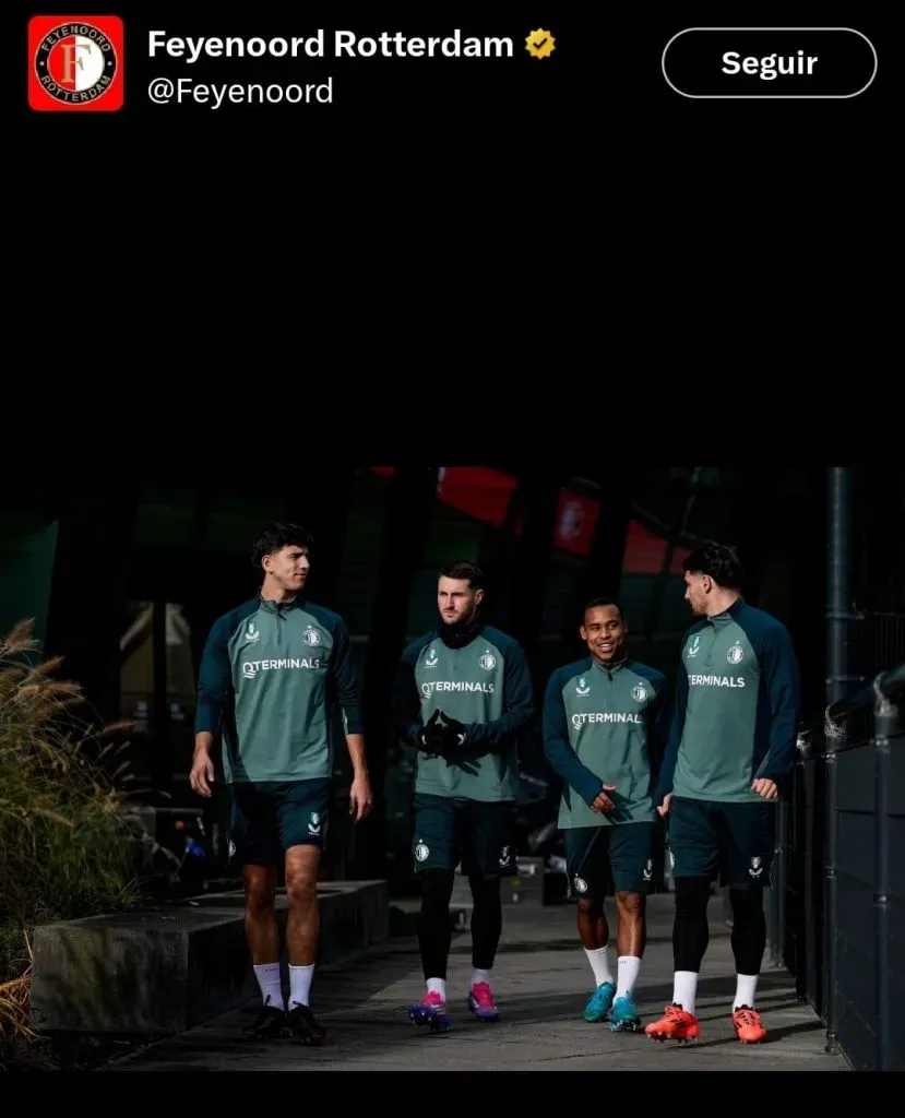 Santi Giménez está de vuelta. (@Feyenoord)