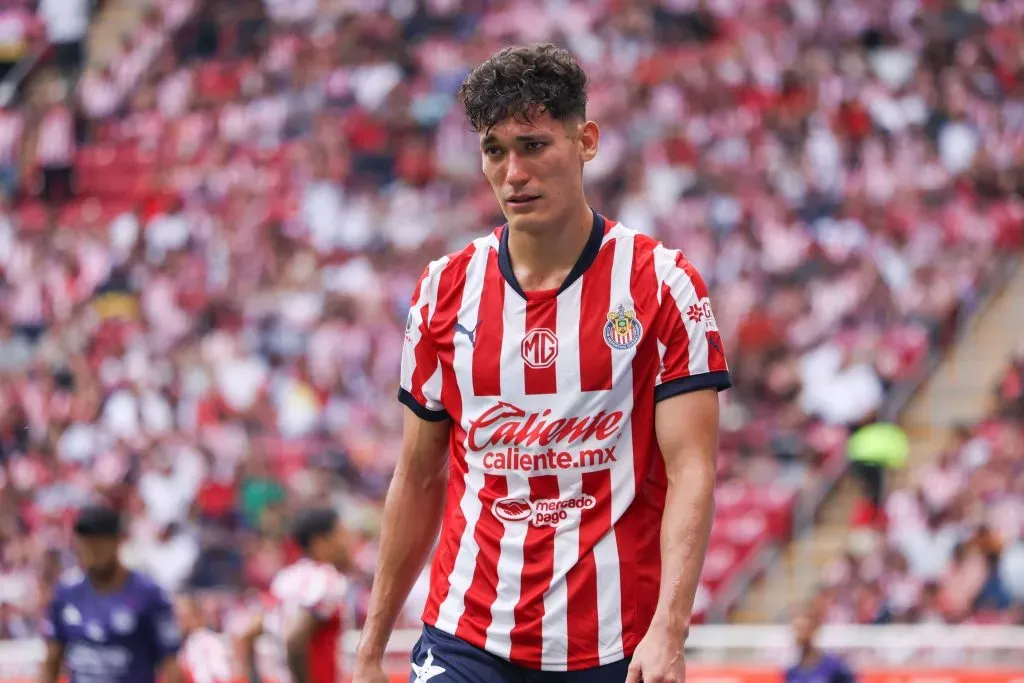 Chiquete Orozco podría ser separado de la plantilla de Chivas (Imago 7)