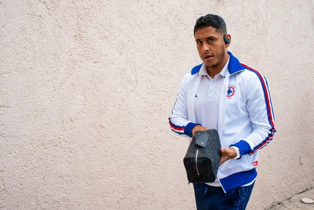 Nuevo desacuerdo entre Cruz Azul y Chivas por Luis Romo (Imago 7)