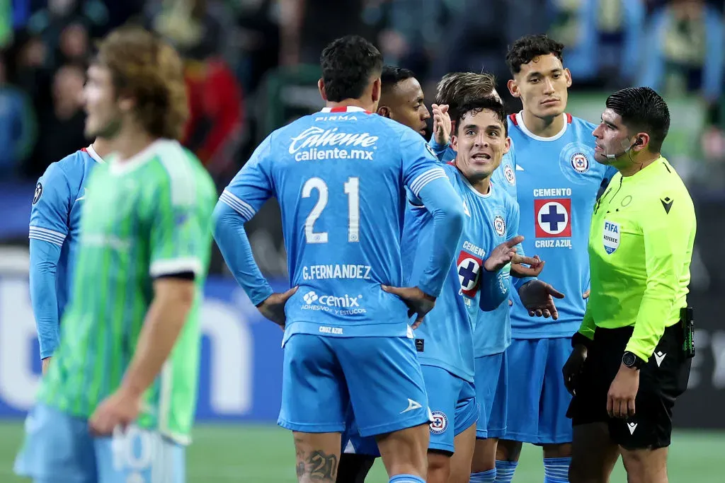 La estadística ofensiva de Cruz Azul que preocupa a Vicente Sánchez (Getty Images)