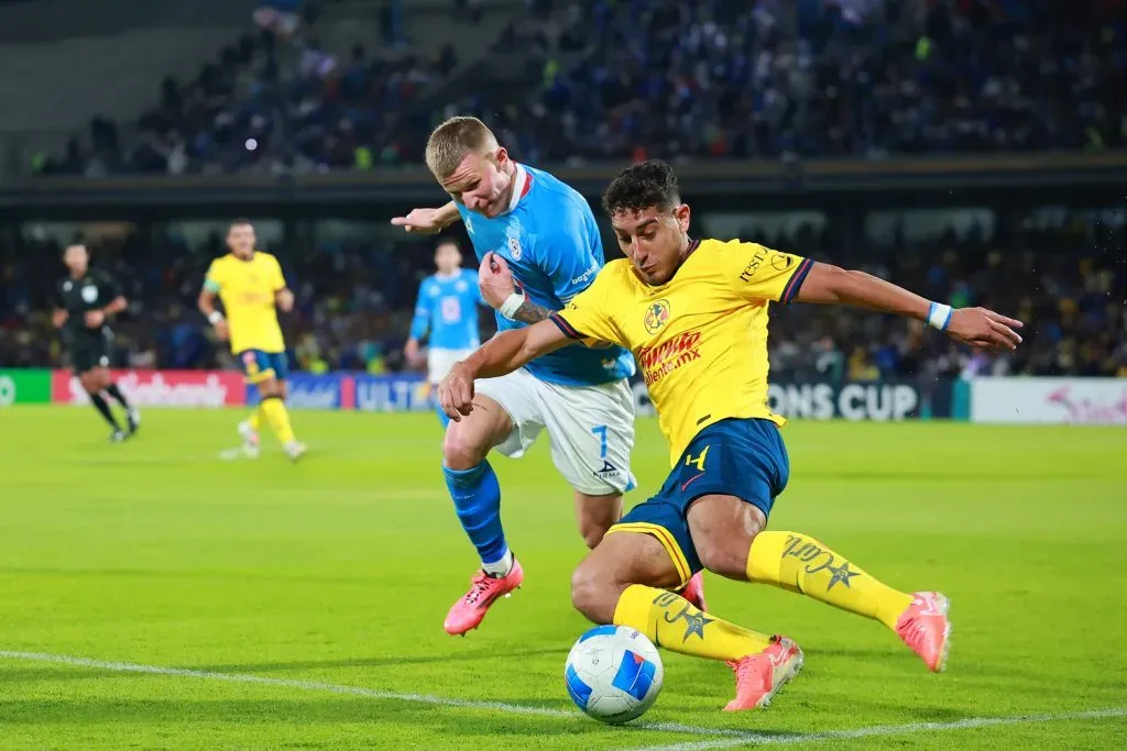 Sebastián Cáceres explicó la virtud que tuvo Cruz Azul ante América (Getty Images)
