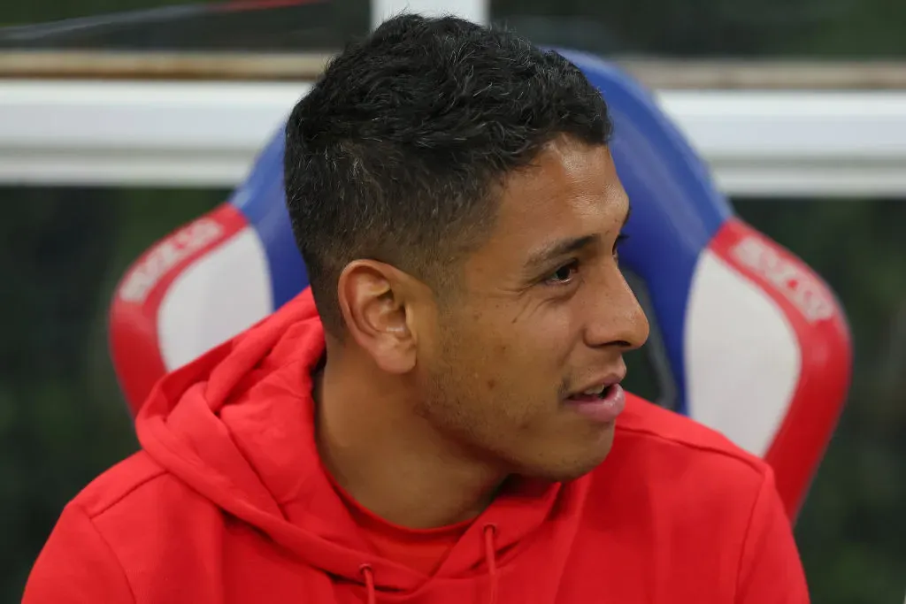 Hace frío lejos de Cruz Azul: Luis Romo se desplomó en el mercado (Getty Images)