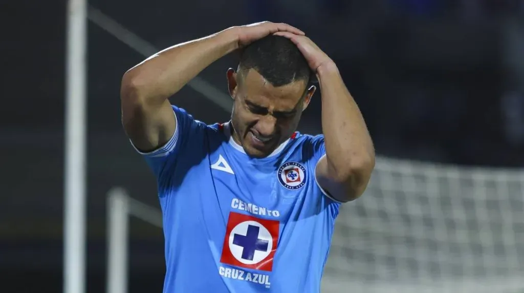 El complicado panorama que se le avecina a Giorgos Giakoumakis en verano