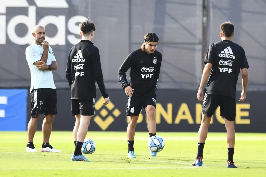 Luka Romero, entrenando con la Sub 20 de Argentina. (Getty Images)