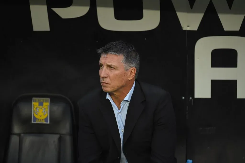 Robert Dante Siboldi durante su etapa en Tigres UANL(Imago 7)