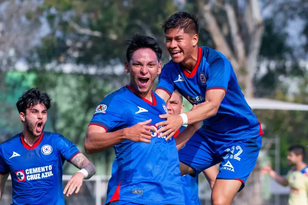 Luis Iturbide, en festejo de gol con Cruz Azul Sub 23. (Imago 7)