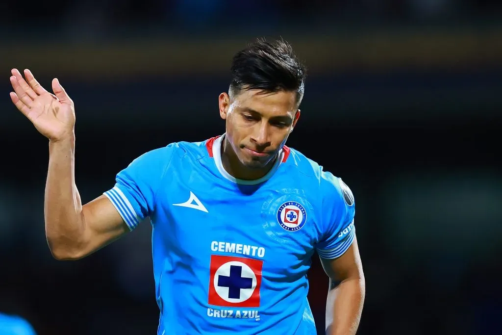 Mientras Henry Martín gana más de 3 millones, esto gana Ángel Sepúlveda (Getty Images)