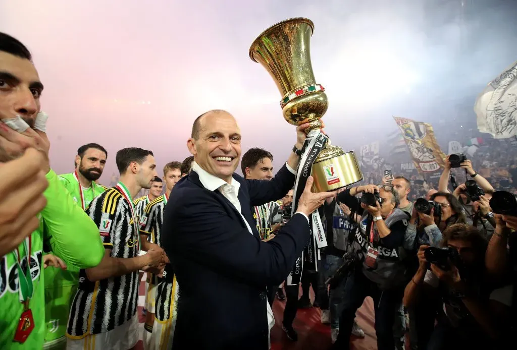 Massimiliano Allegri tiene 6 trofeos de la Serie A: cinco con Juventus y uno con Milan. (Getty Images)