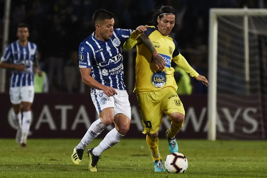 Hugo Droguett se retiró como profesional en 2022, luego de haber regresato a su Chile natal con pasos por varios clubes. (Getty Images)