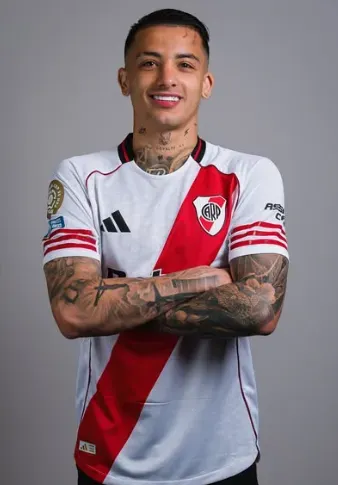 Foto  oficial de Kevin Castaño para el Mundial (IG River Plate)
