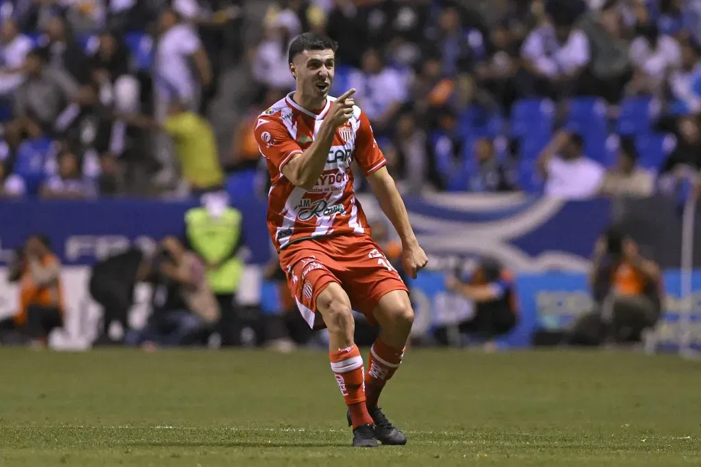 Oscuro panorama con la posible llegada de José Paradela a Cruz Azul (Imago 7)