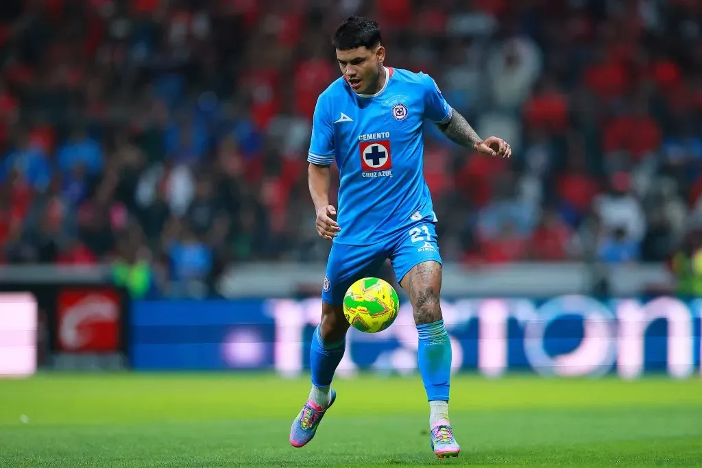 La razón por la que Cruz Azul le busca salida al Toro Fernández (Getty Images)