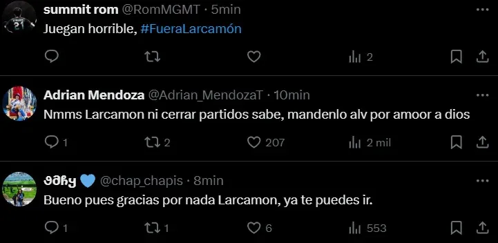 Aficionados de Cruz Azul contra Larcamón. (X)