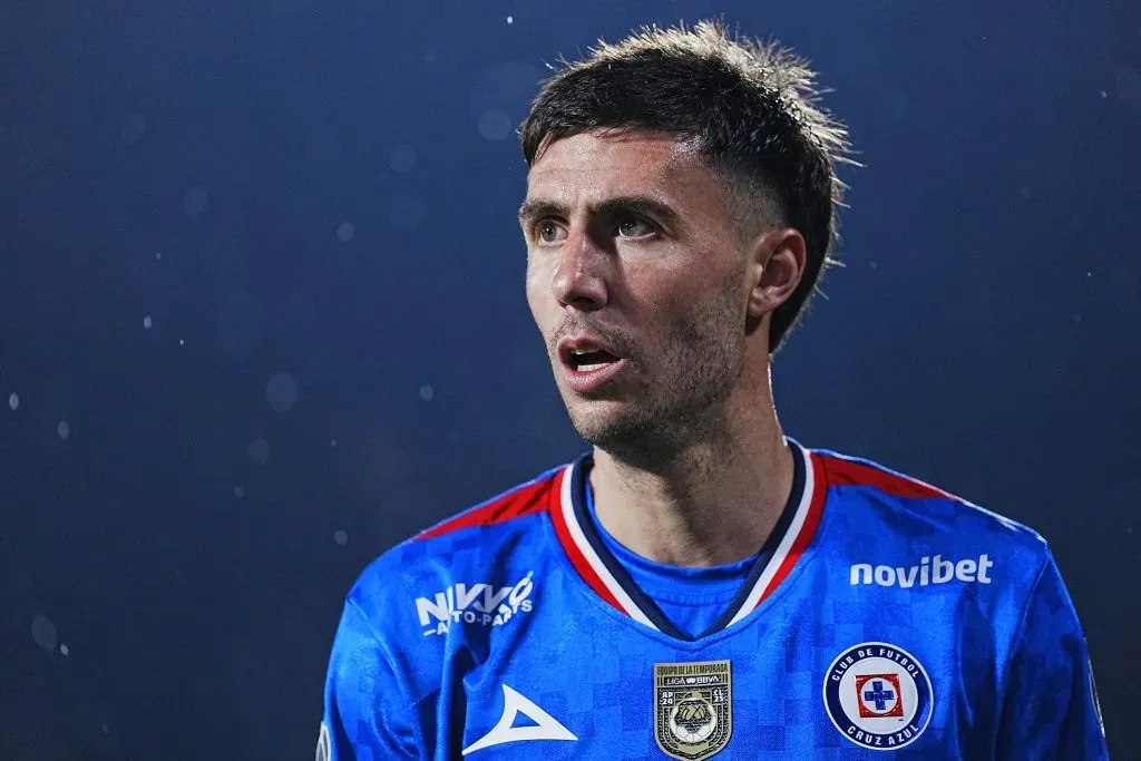 José Paradela sería el único con lugar asegurado en el XI titular de Larcamón en Cruz Azul. (Imago7)