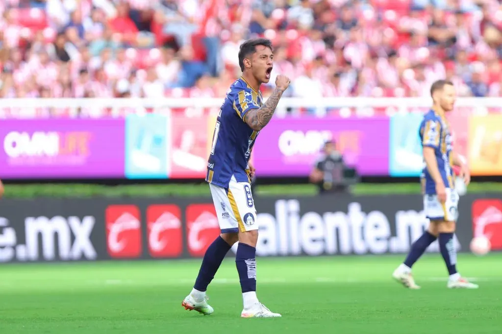 Adrián Esparza Oteo afirmó que Cruz Azul debería fichar a Eduardo Águila (Imago 7)