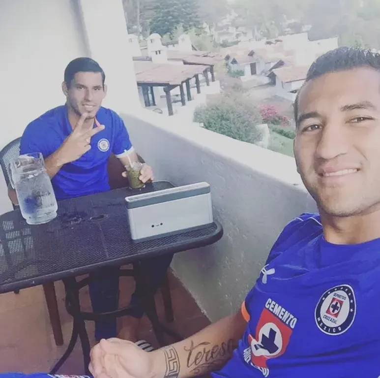 Borjas con el ex cementero, el Conejo Benítez.