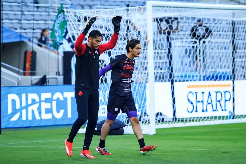Chuy Corona junto a su hijo, José Miguel Corona (Oficial Xolos)