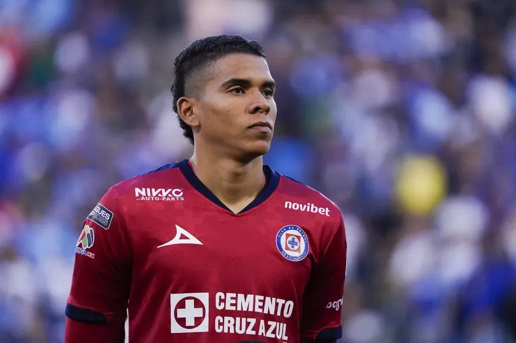 La dura crítica de Javier Alarcón a Kevin Mier por sus errores (Imago 7)