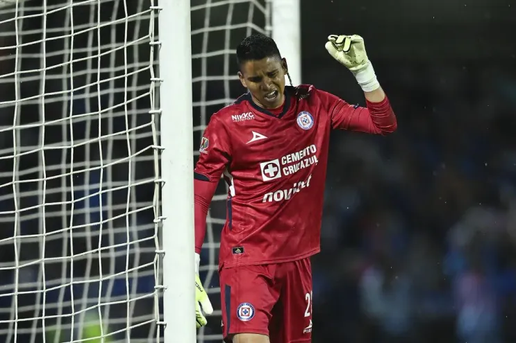 Kevin Mier volvió a quedar en el centro del debate tras un nuevo error con Cruz Azul. (Imago7)