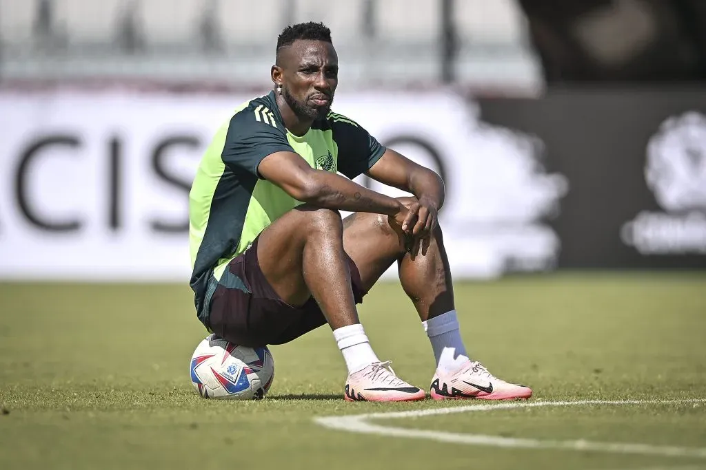 La postura de Julián Quiñones ante el interés de Cruz Azul (Imago 7)