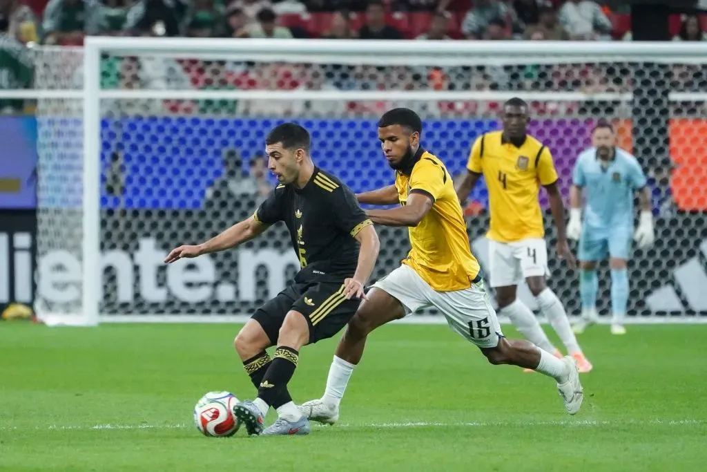 Erik Lira preocupa en Cruz Azul a pocos días del Clásico Joven (Imago 7)