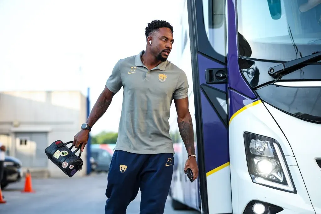 Angulo también fue convocado por Colombia y reportó dos días antes que Mier y Ditta (Imago 7)