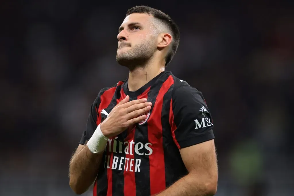 Destapan la nueva valoración que tiene el Milan de Santi Giménez (Getty Images)