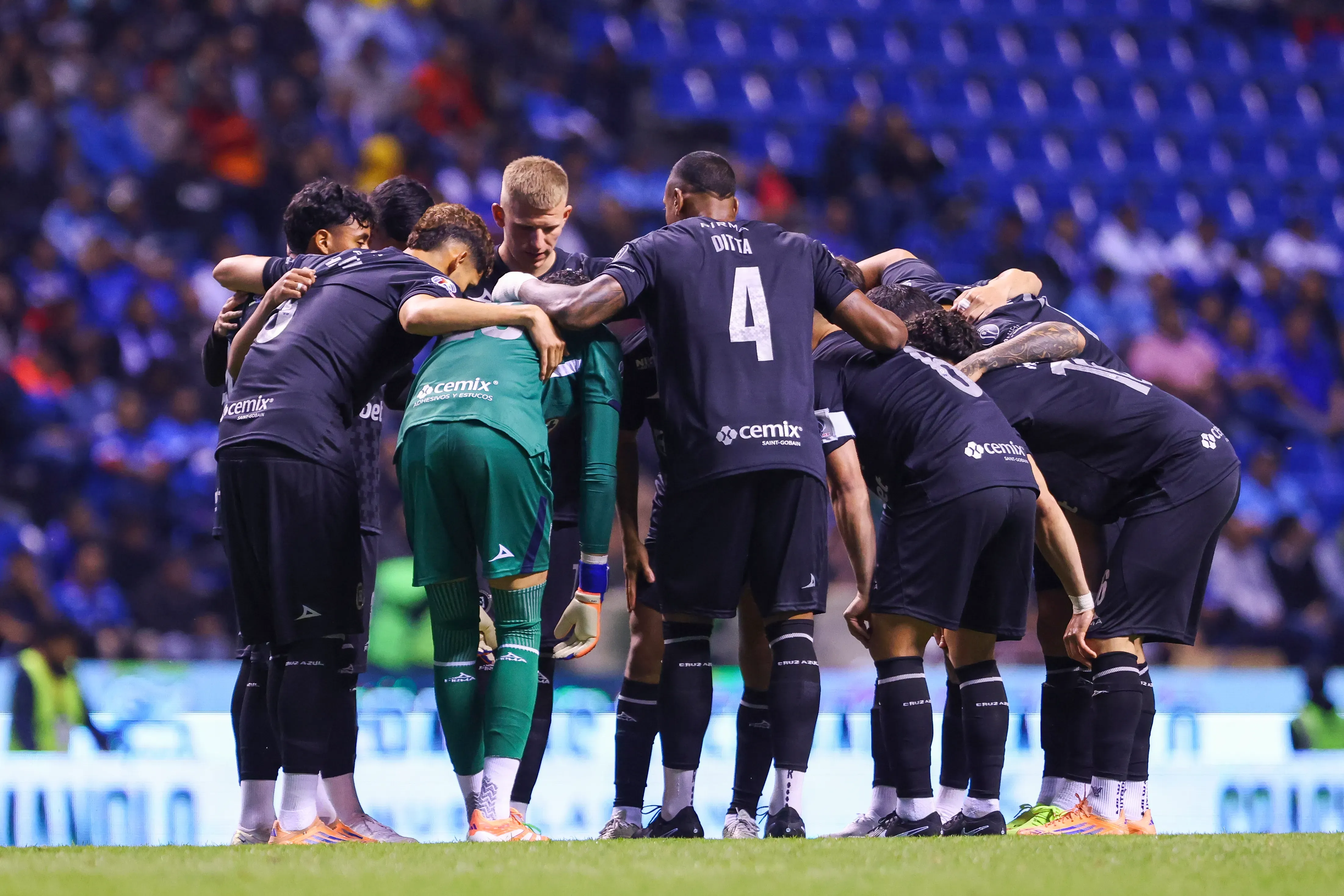 ¿Qué pasa si Cruz Azul gana, empata o pierde contra Pumas? (Getty Images)