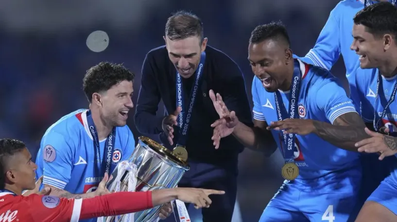 Cruz Azul sacó boleto tras coronarse de la mano de Vicente Sánchez.