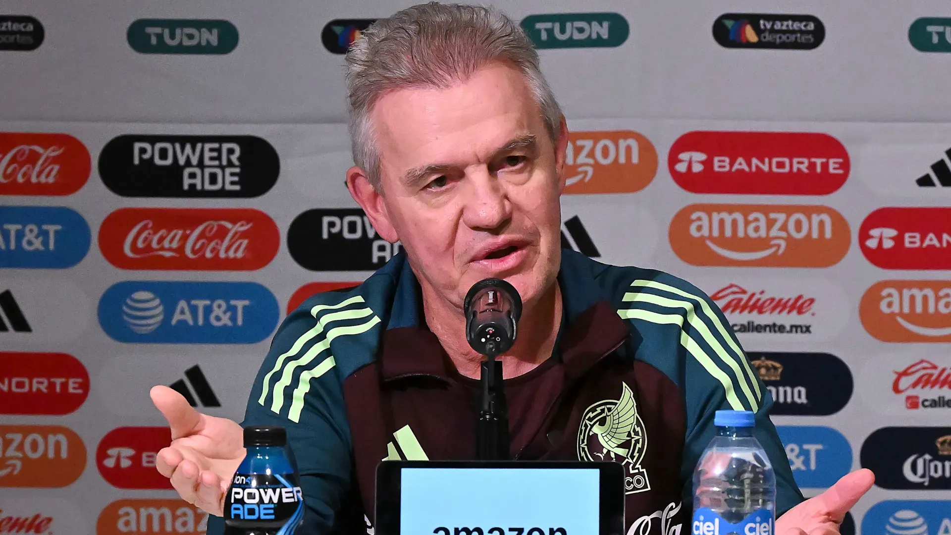 El Vasco conformó una nueva lista para el Tri.