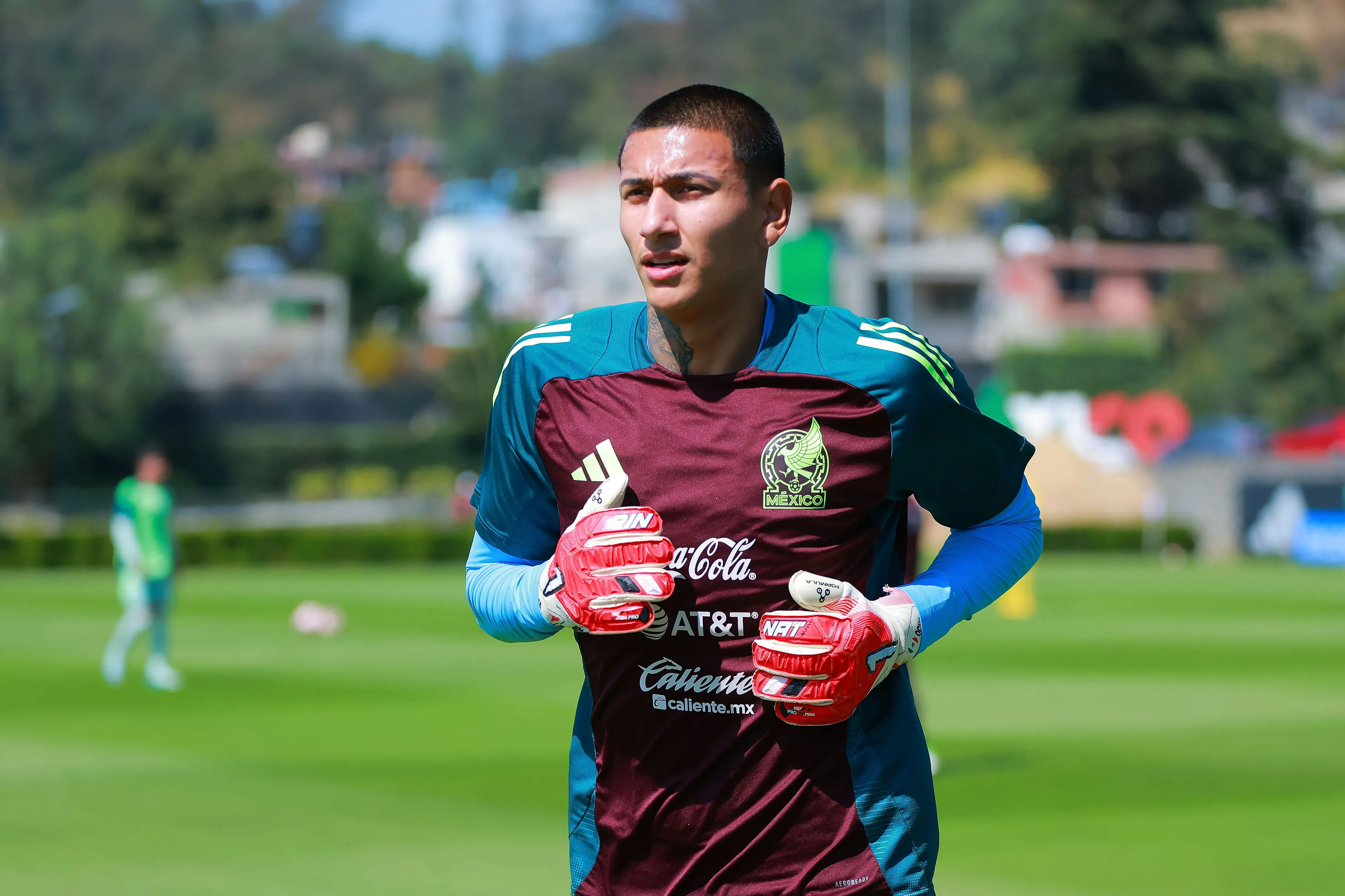 Emmanuel Ochoa apunta a debutar con el primer equipo de Cruz Azul en 2026. (Imago 7)