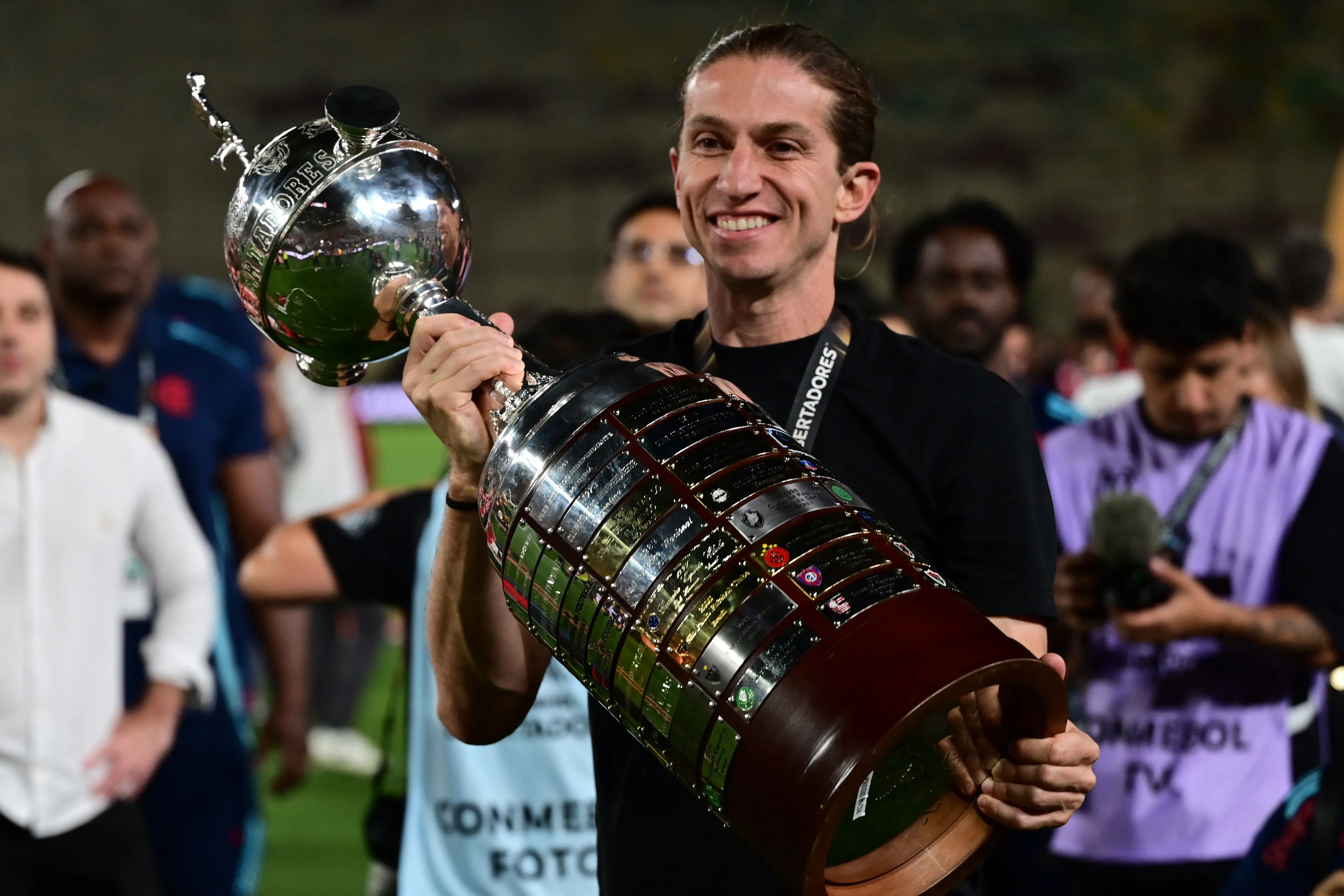 Filipe Luís amenaza a Cruz Azul tras ser campeón con Flamengo (Getty Images)