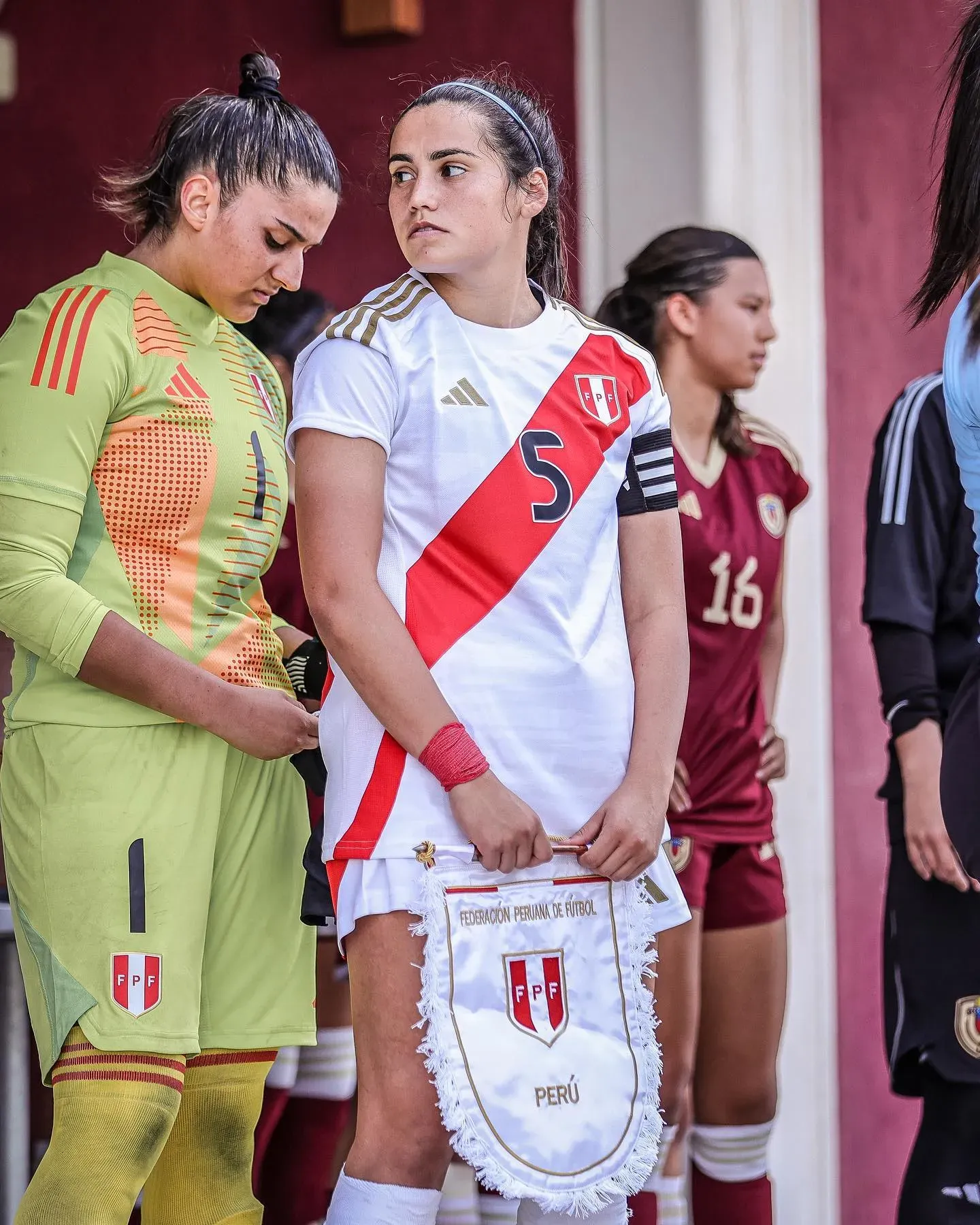 La joven futbolista tiene sólida experiencia en la Selección de Perú. (Instagram Mía León)