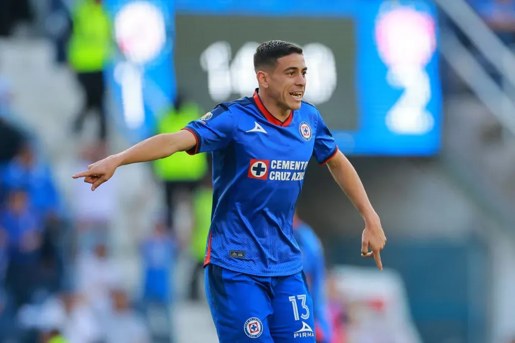 Camilo Cándido disputó 38 paritdos y marcó un gol con la playera de Cruz Azul. (Getty Images)