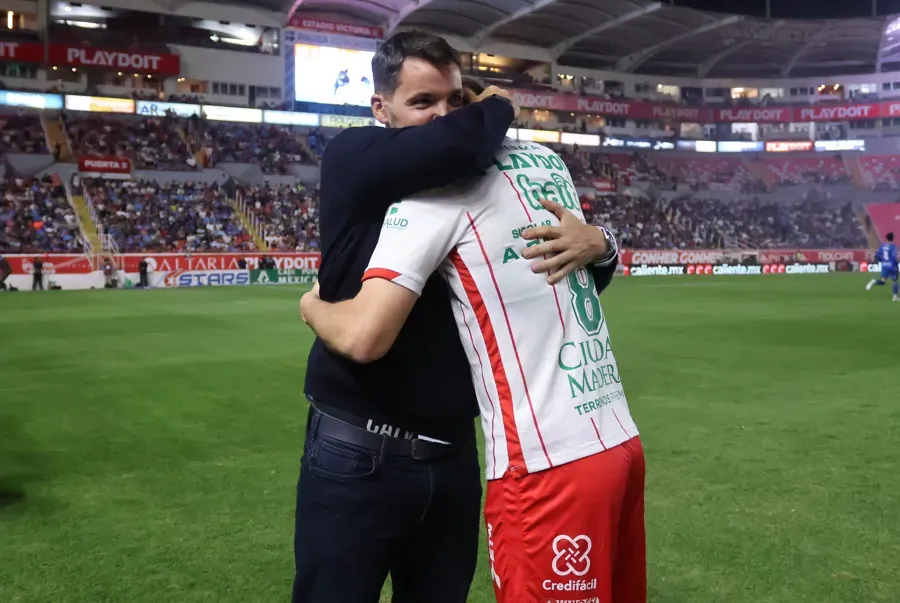 Nicolás Larcamón y Palavecino en el Cruz Azul vs. Necaxa (Imago 7)