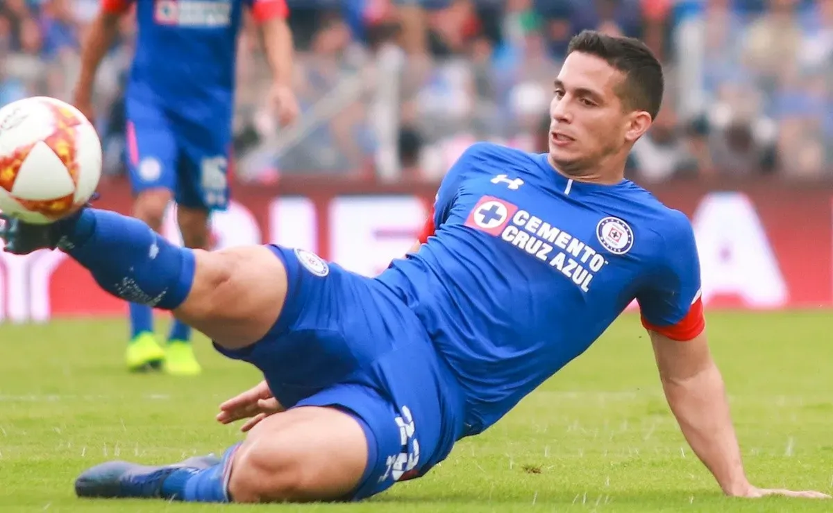 Iván Marcone se ganó rápidamente el cariño de la afición de Cruz Azul y lo perdió tras marcharse a Boca Juniors. (Archivo)