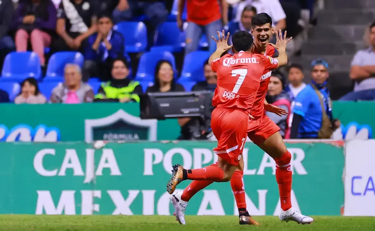 Colo Colo ficha a Joaquín Sosa y busca a Robert Morales para reforzar su ataque