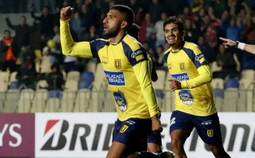 Josepmir Ballón: El seleccionado peruano, que estará en Copa América en Brasil, es de la U. de Conce y    el presidente del Campanil dijo en Perú que lo sondearon “dos equipos grandes”. Prensa del Rímac dice que uno es Colo Colo y Mario Salas lo tuvo en Sporting Cristal. No obstante, no podría llegar este año: jugó más de 180 minutos por los sureños y tampoco termina contrato. Sería para 2020.