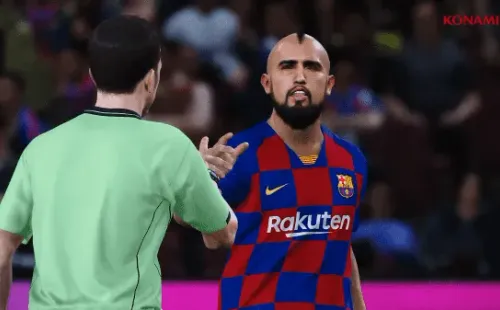 Vidal conversando con el árbitro