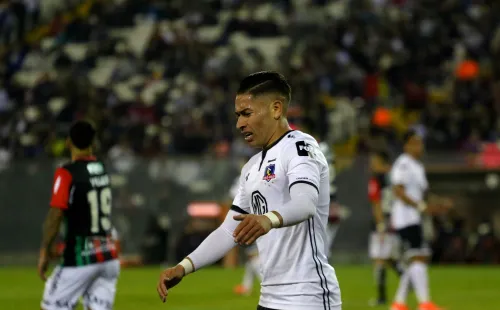 Óscar Opazo: Es pieza clave en la ofensiva de Colo Colo. Siempre se manda hasta el fondo y saca centros con peligro, ya sea por derecha o izquierda. Hace rato es uno de los más regulares de Colo Colo y tuvo su premio con su citación a la Roja.
