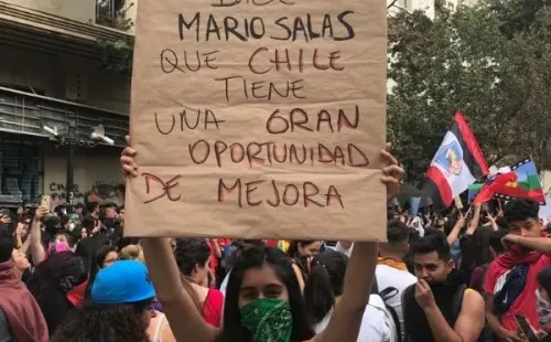 Colocolina ocupando una de las frases típicas de Mario Salas