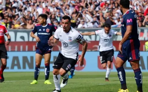 Esteban Paredes se mete en el Top 5 de ídolos de Colo Colo junto a David Arellano (máximo referente y fundador), Francisco Valdés, Carlos Caszely y Marcelo Barticciotto.