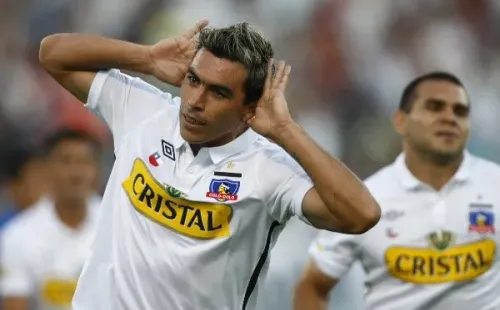 Esteban Paredes hizo su primer gol en Libertadores por Colo Colo