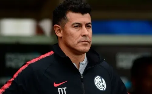 Jorge Almirón, DT trasandino de 48 años, fue campeón de Liga Argentina con Lanús el 2016. Dirigió clubes grandes como San Lorenzo, Independiente y Atlético Nacional.