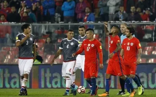 La derrota con Paraguay en el Monumental le costó caro a la Roja / FOTO: Agencia Uno