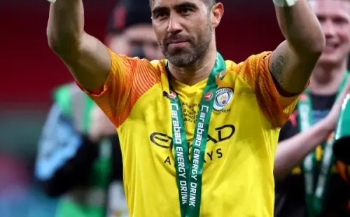 El portero actualmente está jugando las copas locales en Inglaterra.