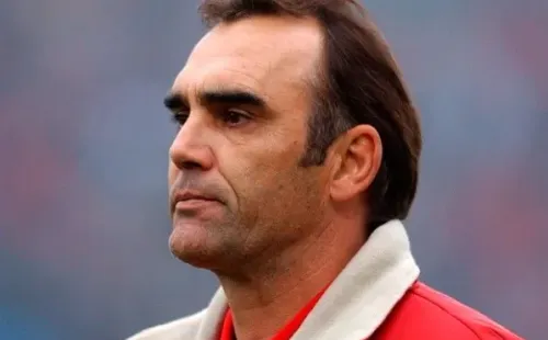 Dabrowski estuvo durante dos etapas en Colo Colo entre 2005 y 2005.